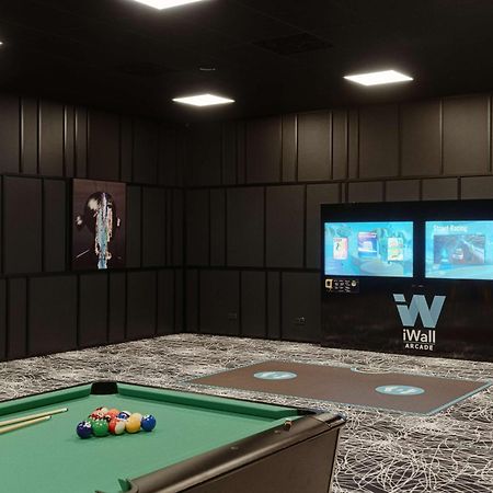 Radisson Blu Resort & Conference Center, Ostroda Mazury Екстериор снимка A pool table with a wall mounted TV