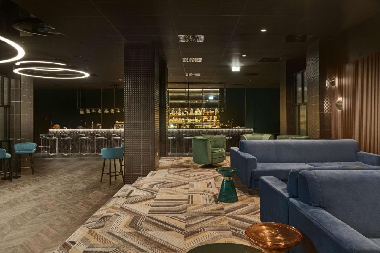 Radisson Blu Resort & Conference Center, Ostroda Mazury Екстериор снимка The bar at the 2018 London Design Festival