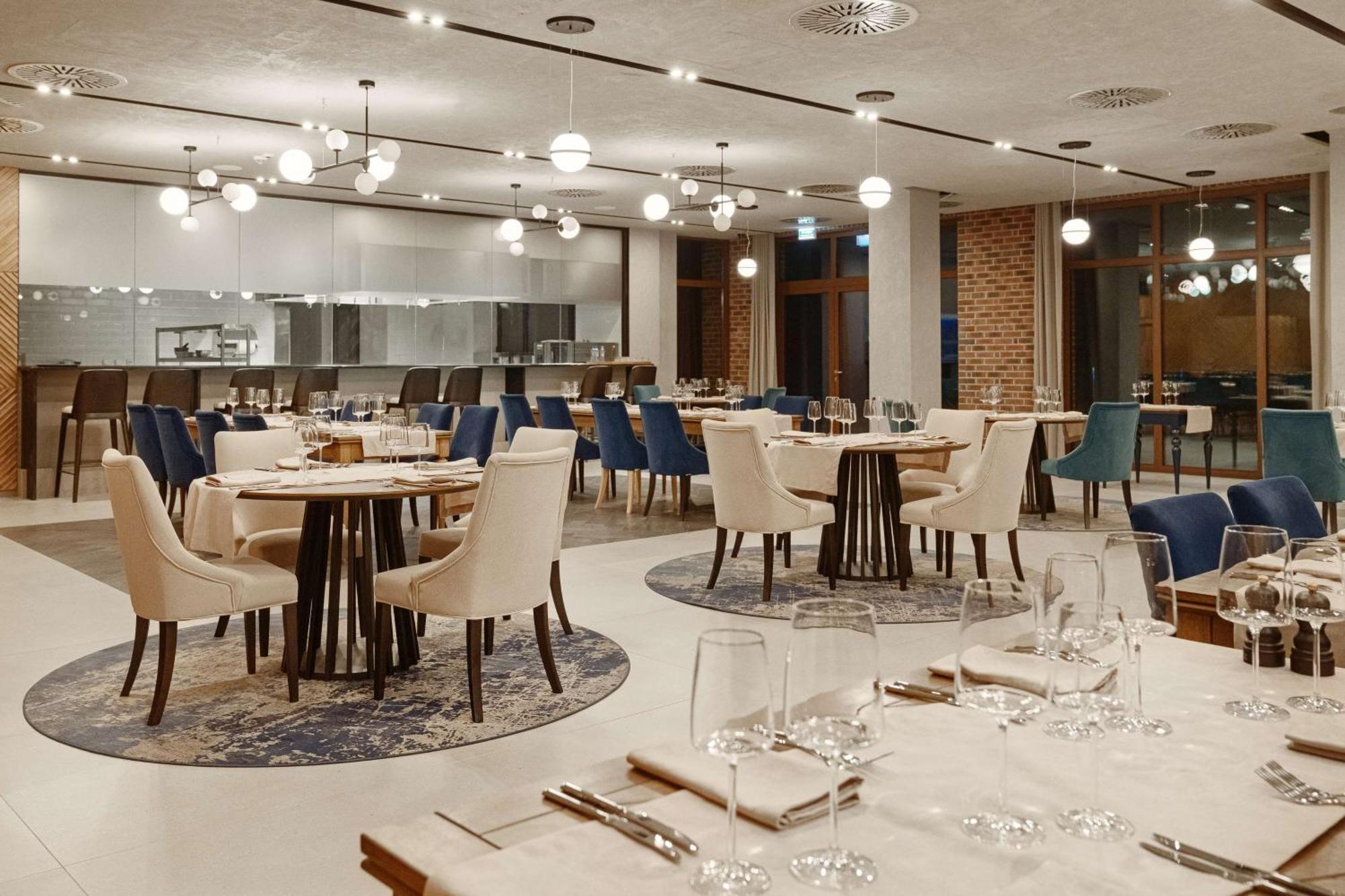 Radisson Blu Resort & Conference Center, Ostroda Mazury Екстериор снимка Restaurant